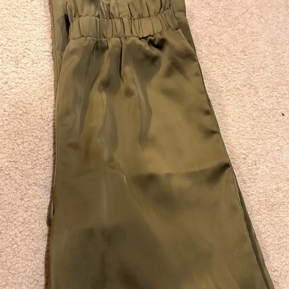 Mittoshop Olive Paperbag Silk Pants | Size M | Boho Chic - Picture 7 of 8